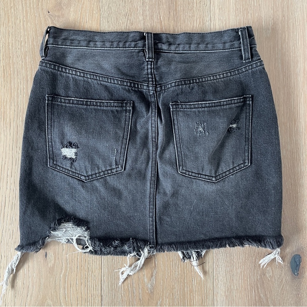 We The Free People Relaxed & Destroyed Denim Mini Skirt Sz 26 Distressed Slit*M6 - Picture 4 of 5